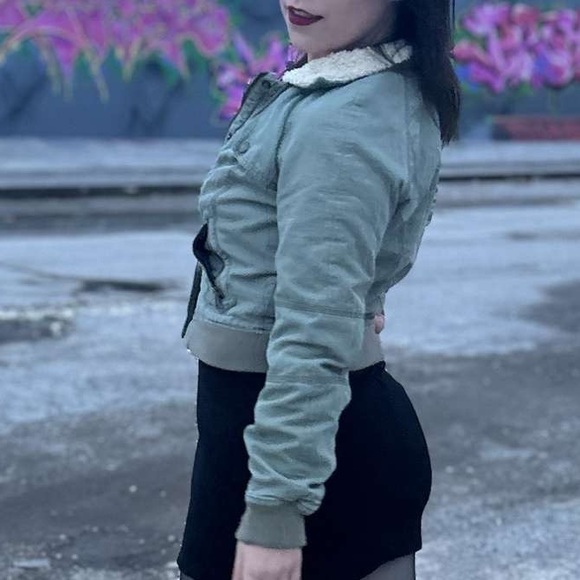 American Eagle Olive Green Bomber Jacket Size Medium - Picture 3 of 3